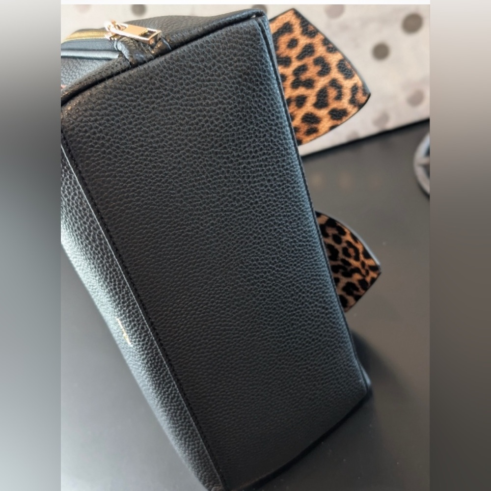 Crossi Satchel and Coin Bag • STUNNING - Picture 7 of 10